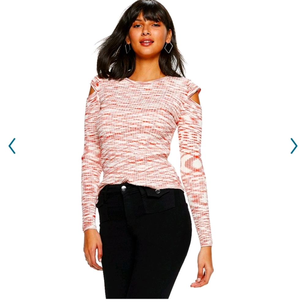 Cutout- sleeve sweater